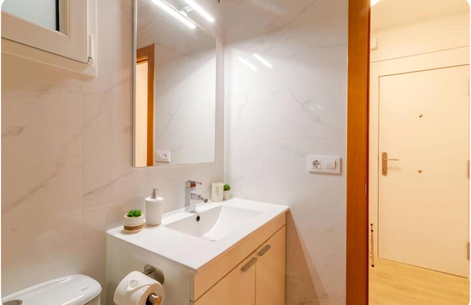 Hermoso Apartamento Cerca Al Mar Blanes Exterior foto