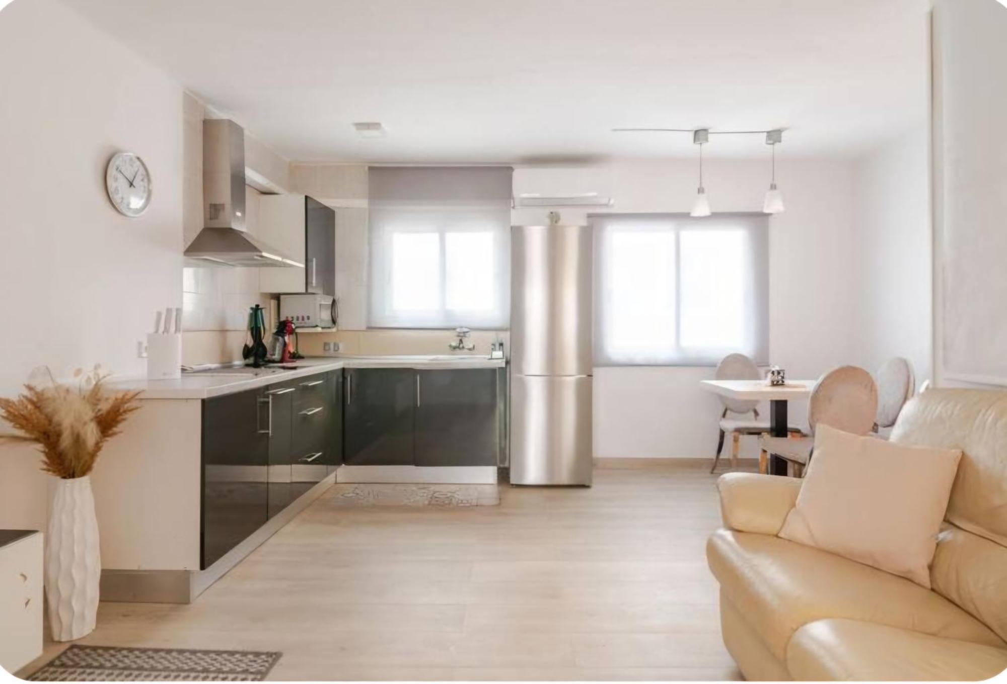 Hermoso Apartamento Cerca Al Mar Blanes Exterior foto