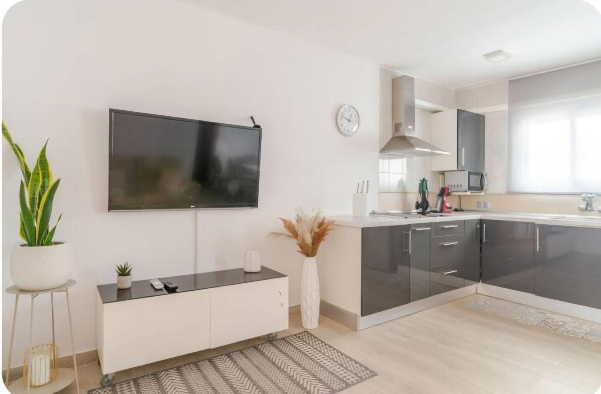 Hermoso Apartamento Cerca Al Mar Blanes Exterior foto